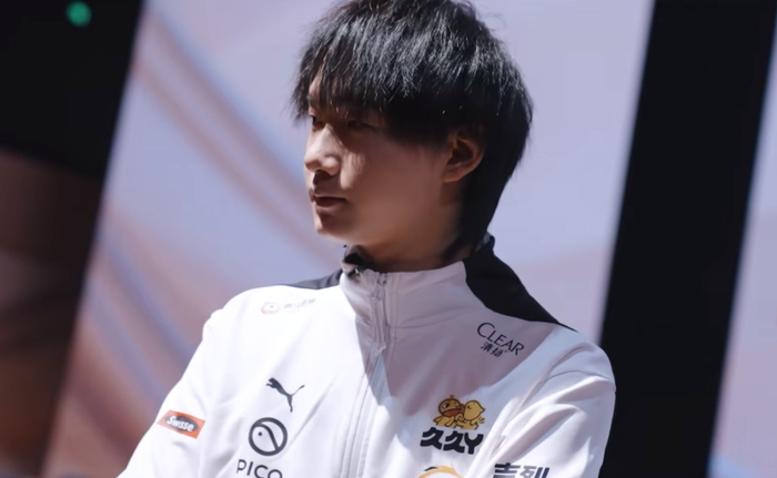 二人通过默